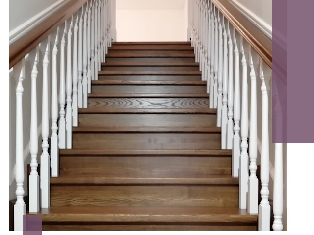 Лестницы из ясеня на заказ в Железногорске — изготовление и монтаж