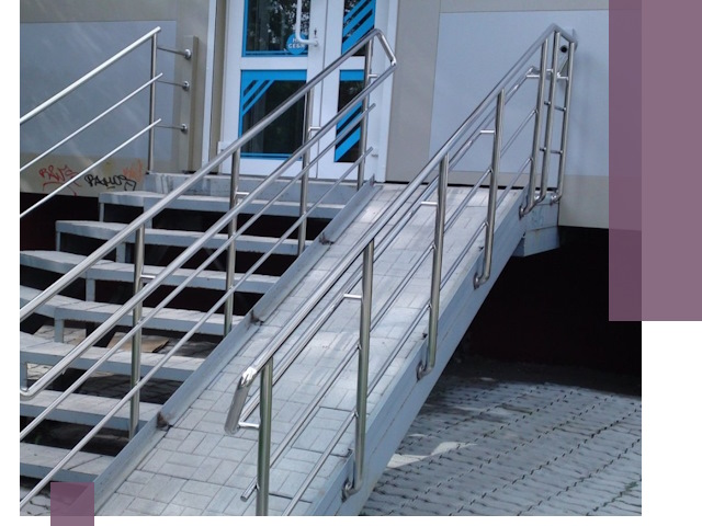 Пандус на крыльцо под ключ в Железногорске: монтаж и изготовление