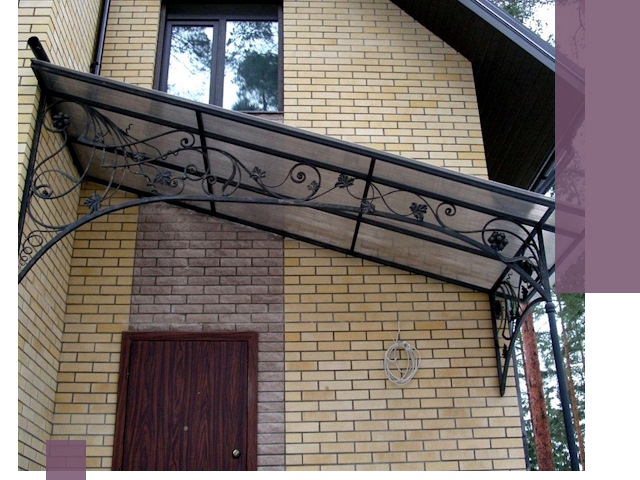 Односкатные козырьки из металла под ключ в Железногорске