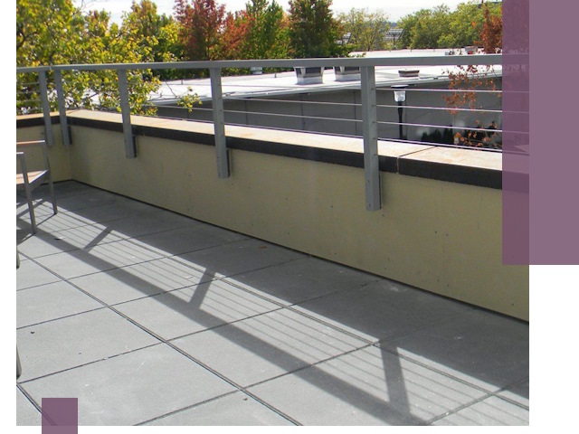 Металлические парапеты под ключ в Железногорске: монтаж и изготовление