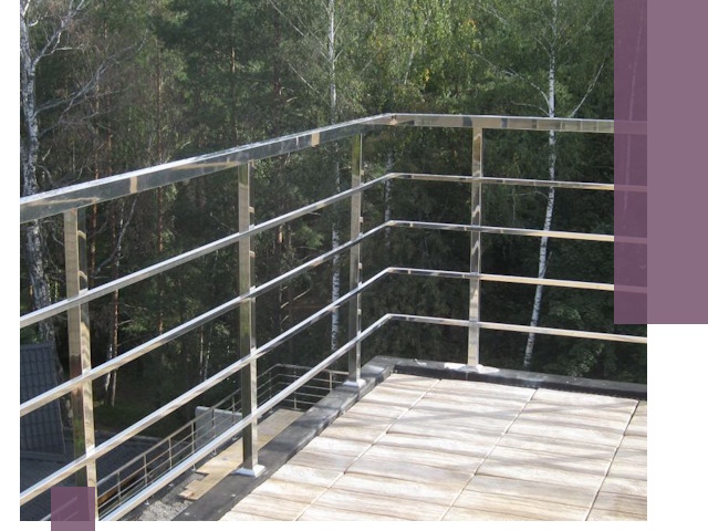 Парапеты из нержавеющей стали в Железногорске — изготовление и монтаж