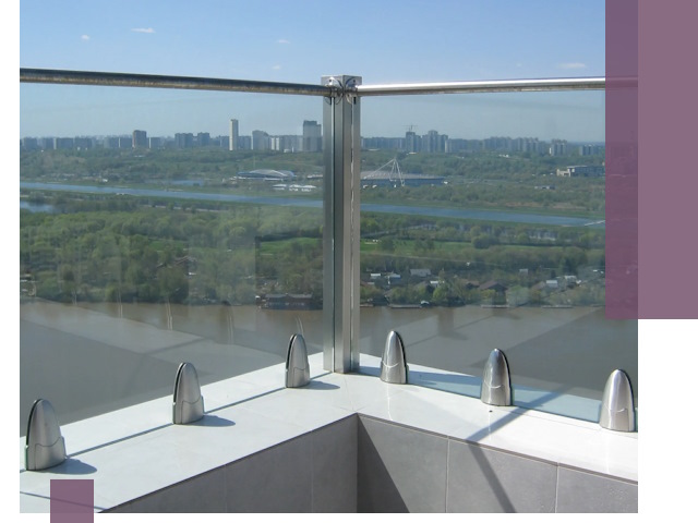 Стеклянные парапеты премиум класса в Железногорске для домов и бизнесов