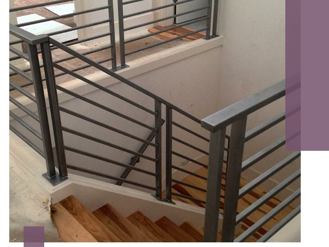 Изготовление поручней из металла и дерева в Железногорске